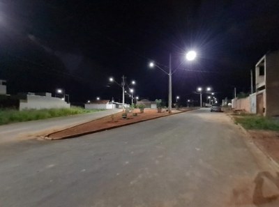 Troca de lâmpadas no bairro Jardim Olímpico