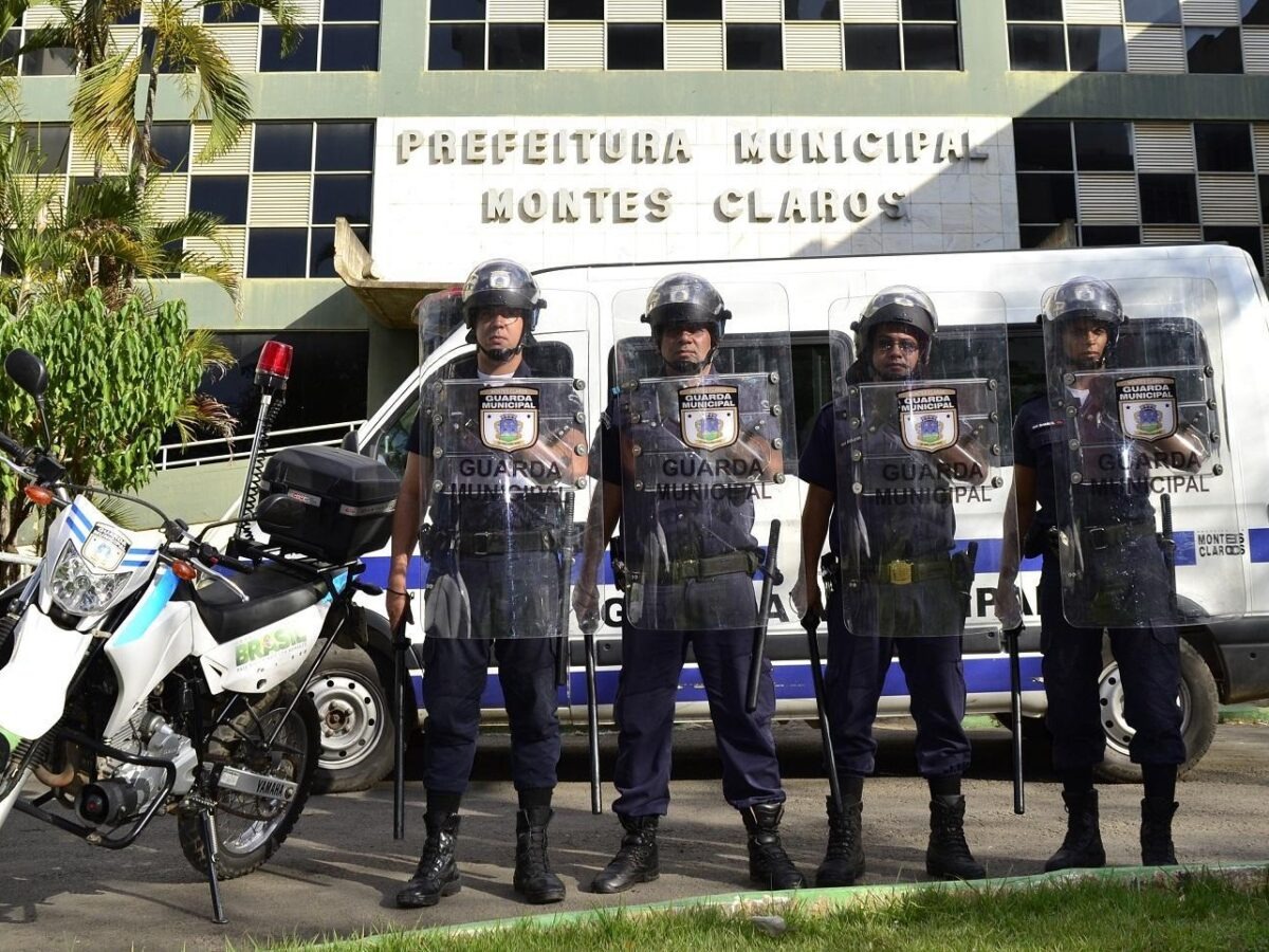 Câmara analisa projeto de indenização ao servidor público na aquisição de uniformes