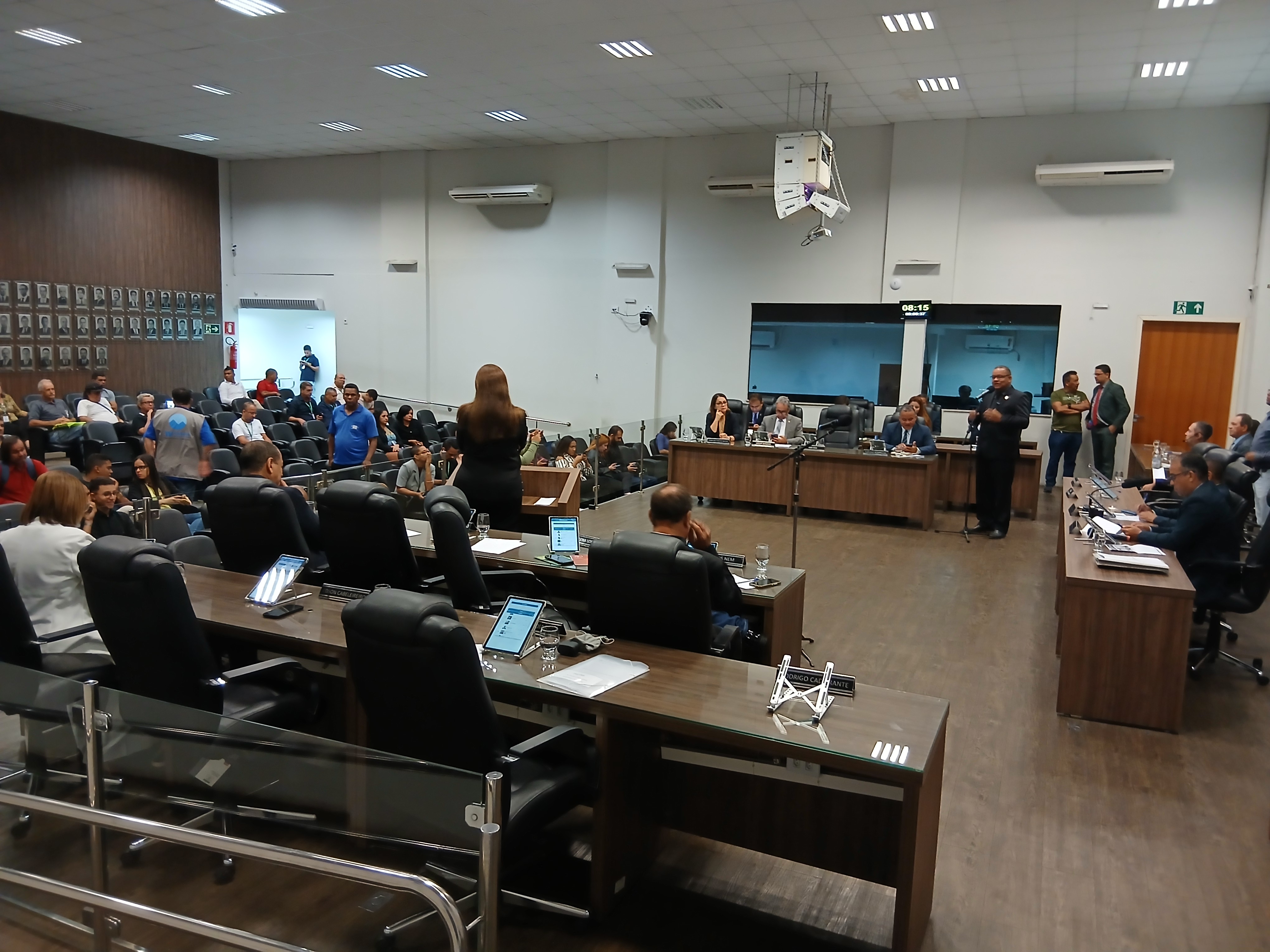 Câmara aprova 10 Projetos de Lei e de Resolução