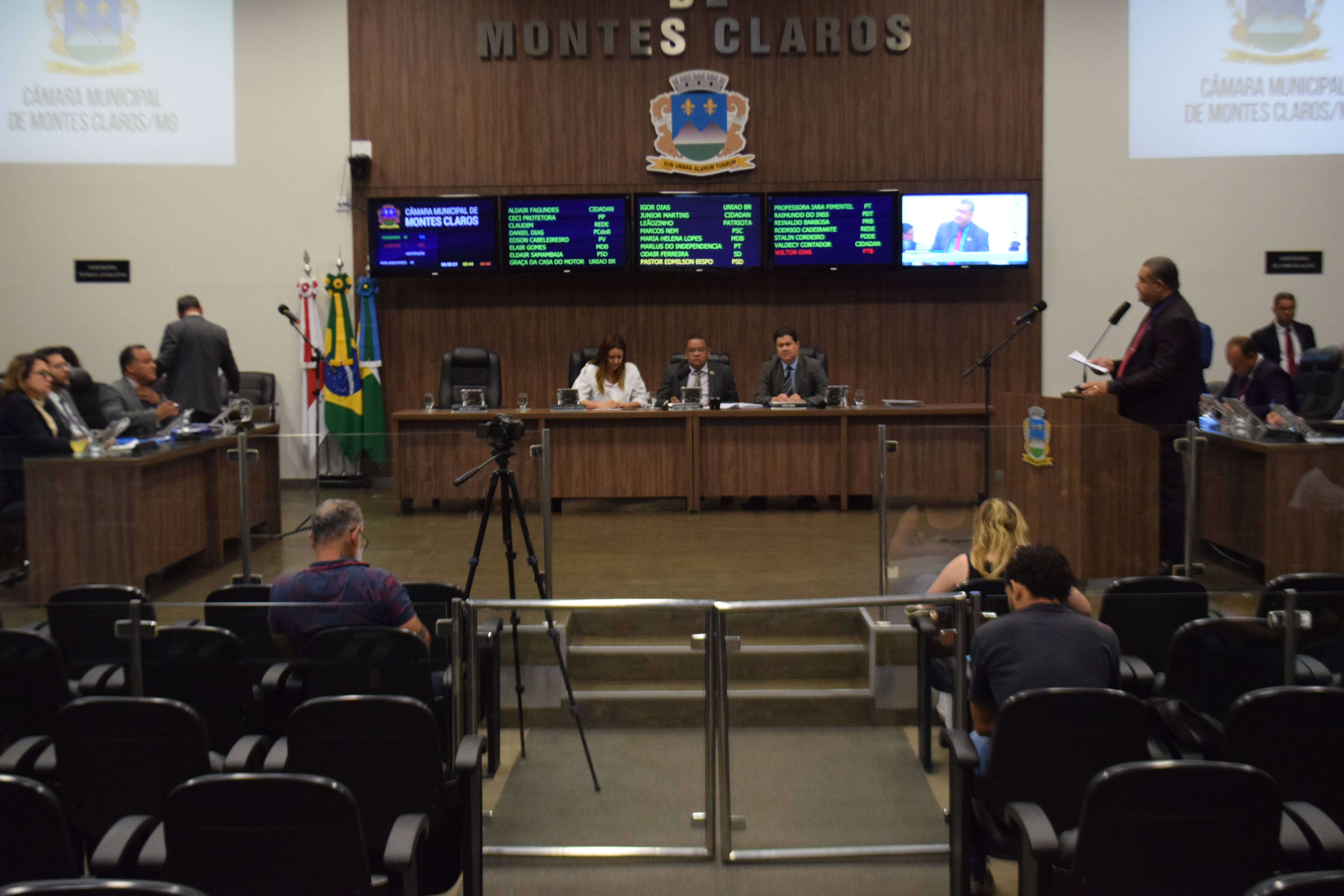 Câmara cobra funcionamento da farmácia de unidades de saúde aos finais de semana