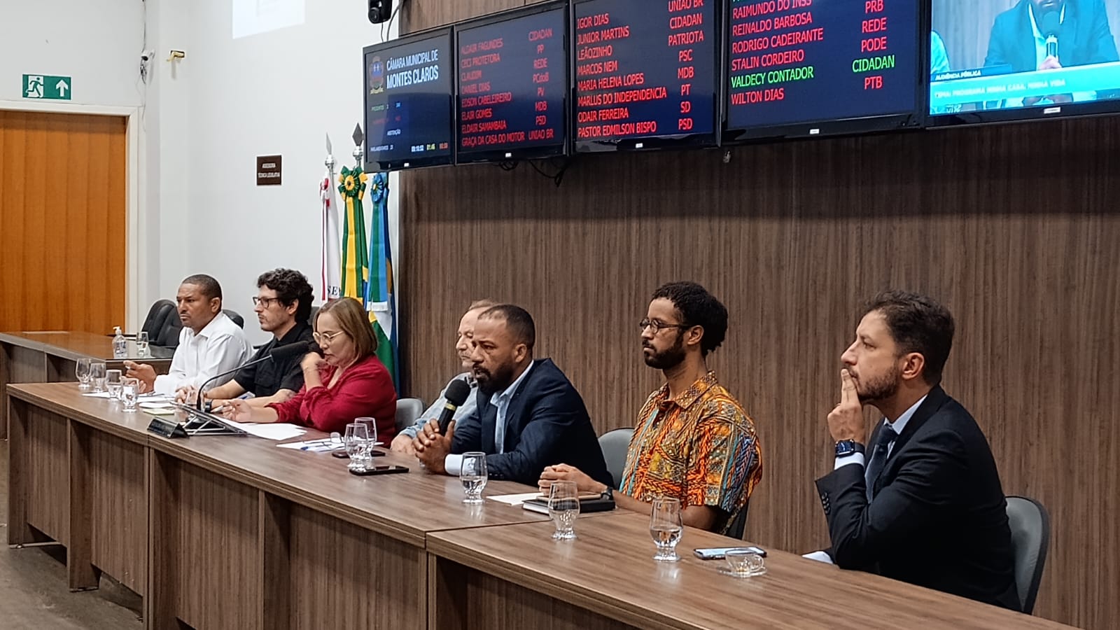 Câmara discute deficit habitacional e programa social em audiência