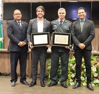 Câmara entrega Títulos de Cidadão Honorário ao Secretário de Saúde e ao Subcomandante da 3ª Companhia Aérea dos Bombeiros