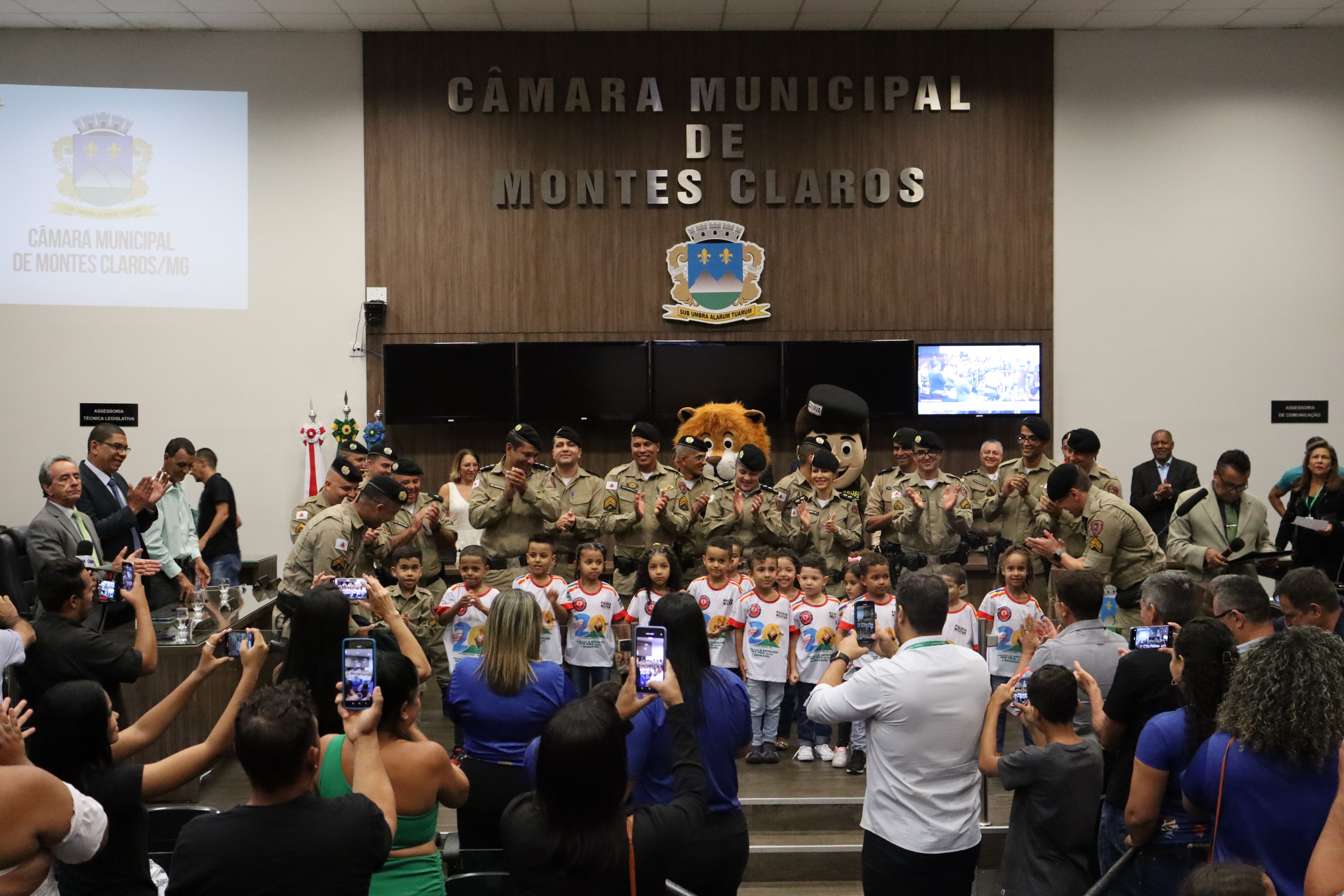 Câmara faz homenagem aos 20 anos do Proerd em Montes Claros