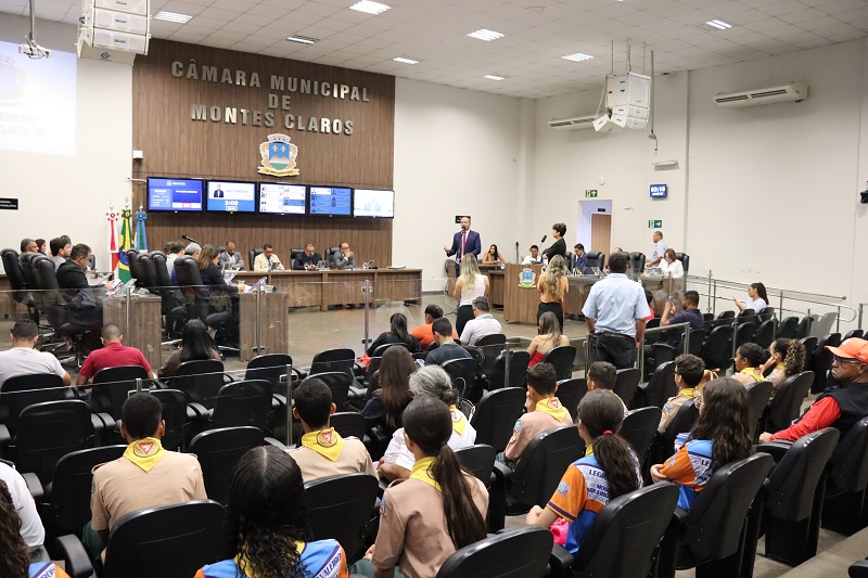        Câmara Municipal de Montes Claros aprova 15 requerimentos e dois projetos