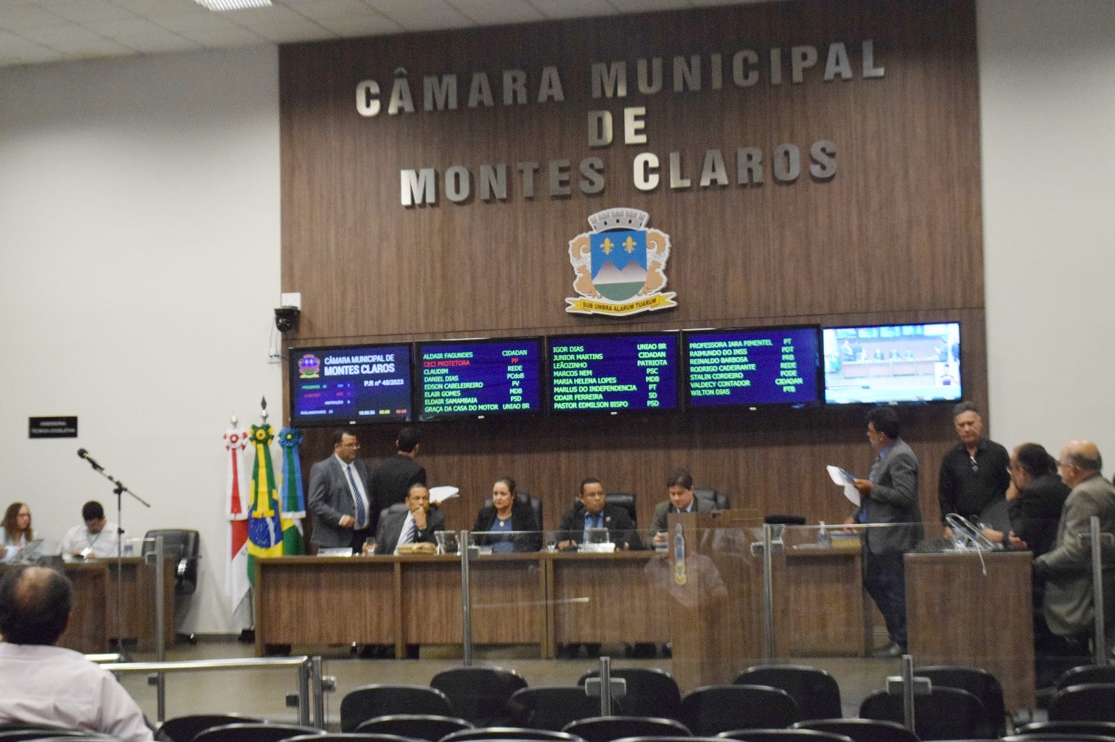 Câmara rejeita contas dos ex-prefeitos Ruy Muniz e Zé Vicente
