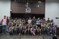 Escolinha de Futsal XV de Novembro é homenageada pela Câmara 