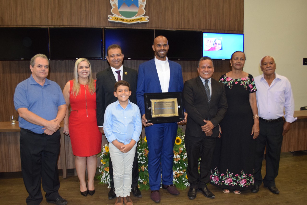 Padre Pedro Henrique novo Cidadão montes-clarense