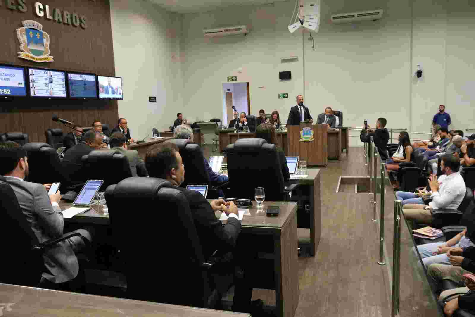 Parlamentares defendem políticas públicas no enfrentamento à fibromialgia