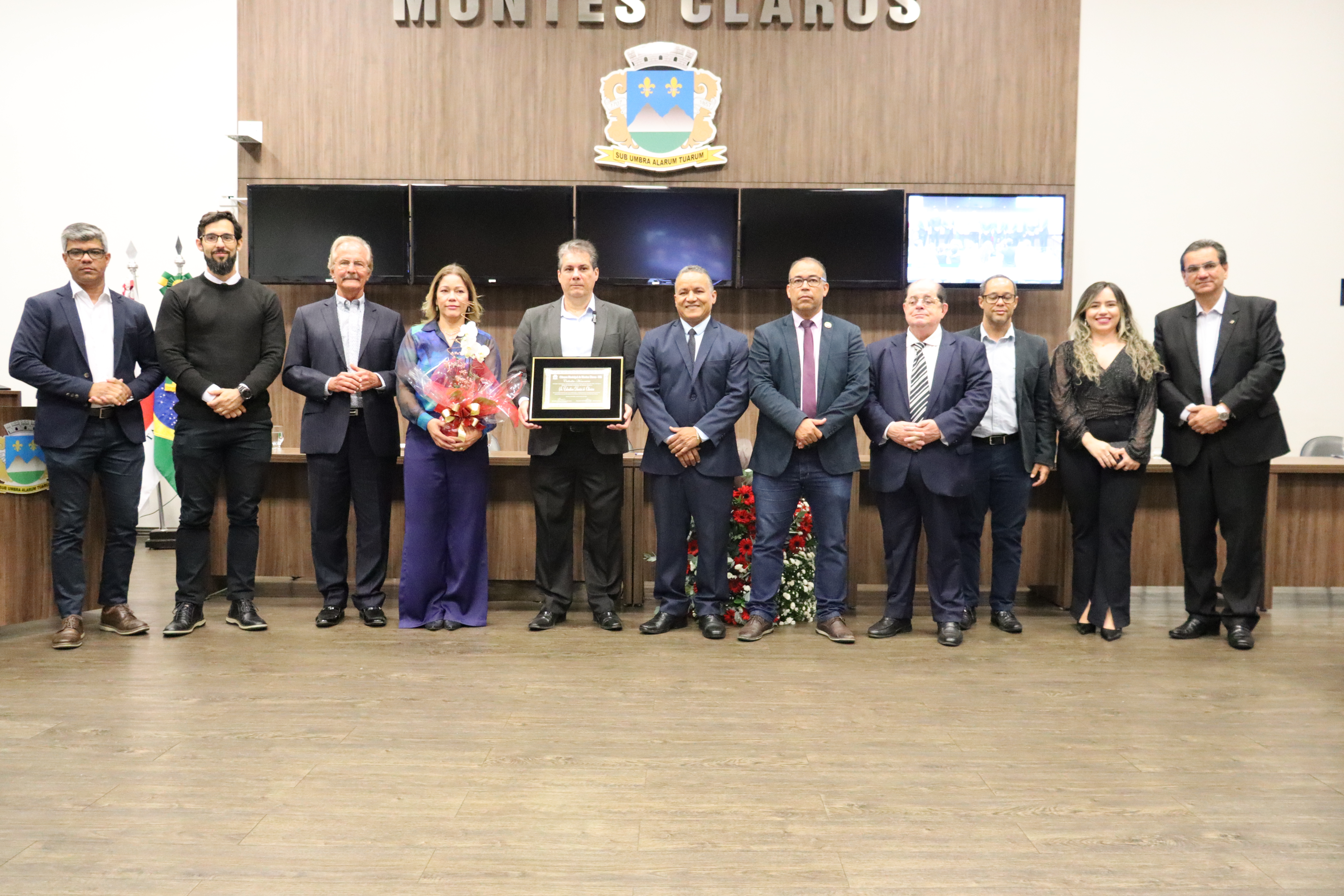 Professor e contador Edenilson Durães recebe Título de Cidadão Honorário