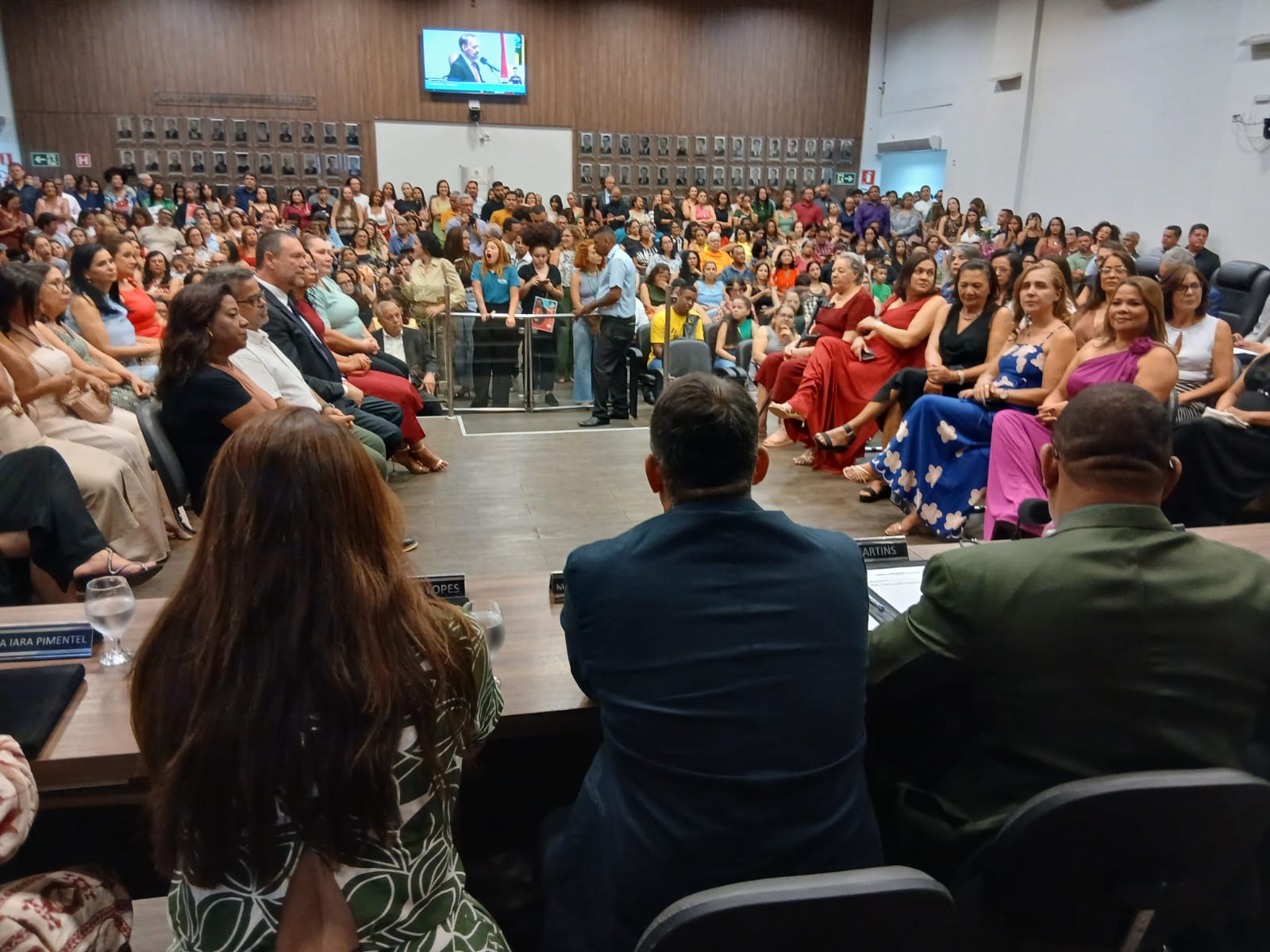 Profissionais da educação são homenageados com o Diploma Yvonne Silveira