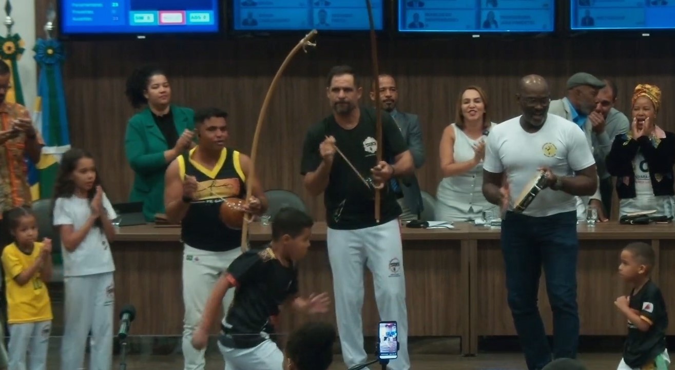 Programa Capoeira na Escola é tema de audiência 