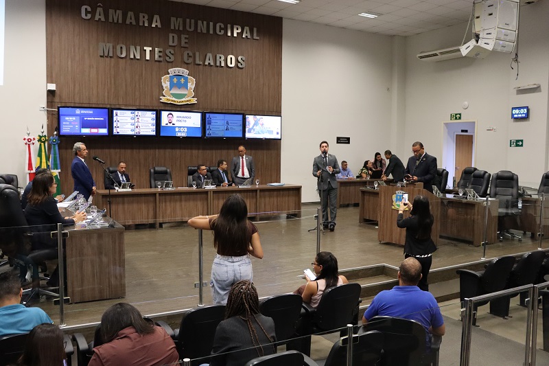 Requerimentos e anteprojetos são aprovados em Ordinária