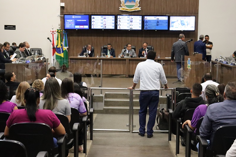 Sessão ordinária é marcada por 23 requerimentos 