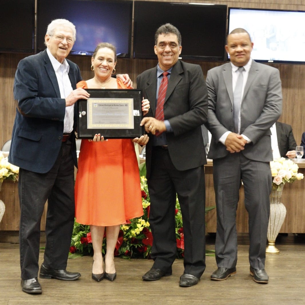 Terezinha Mangabeira recebe o título de cidadã benemérita de Montes Claros